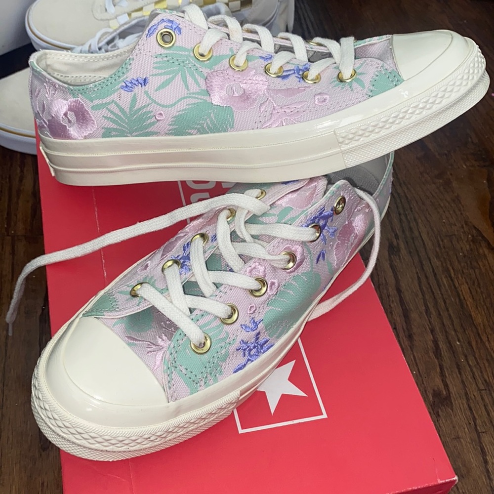 Brand new converse